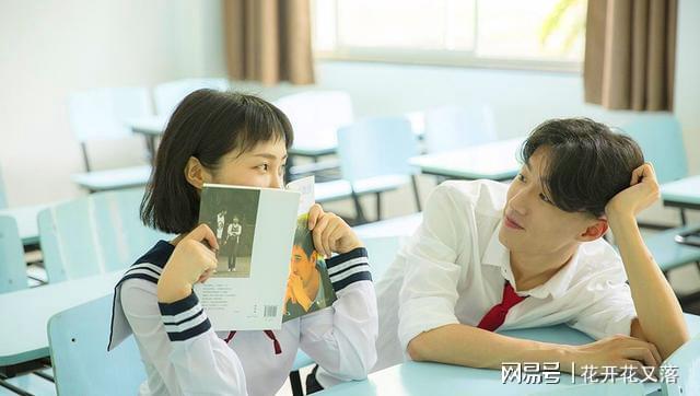 高中同学大学在一起小说高中同学大学在一起小说，青春重逢的奇妙缘分